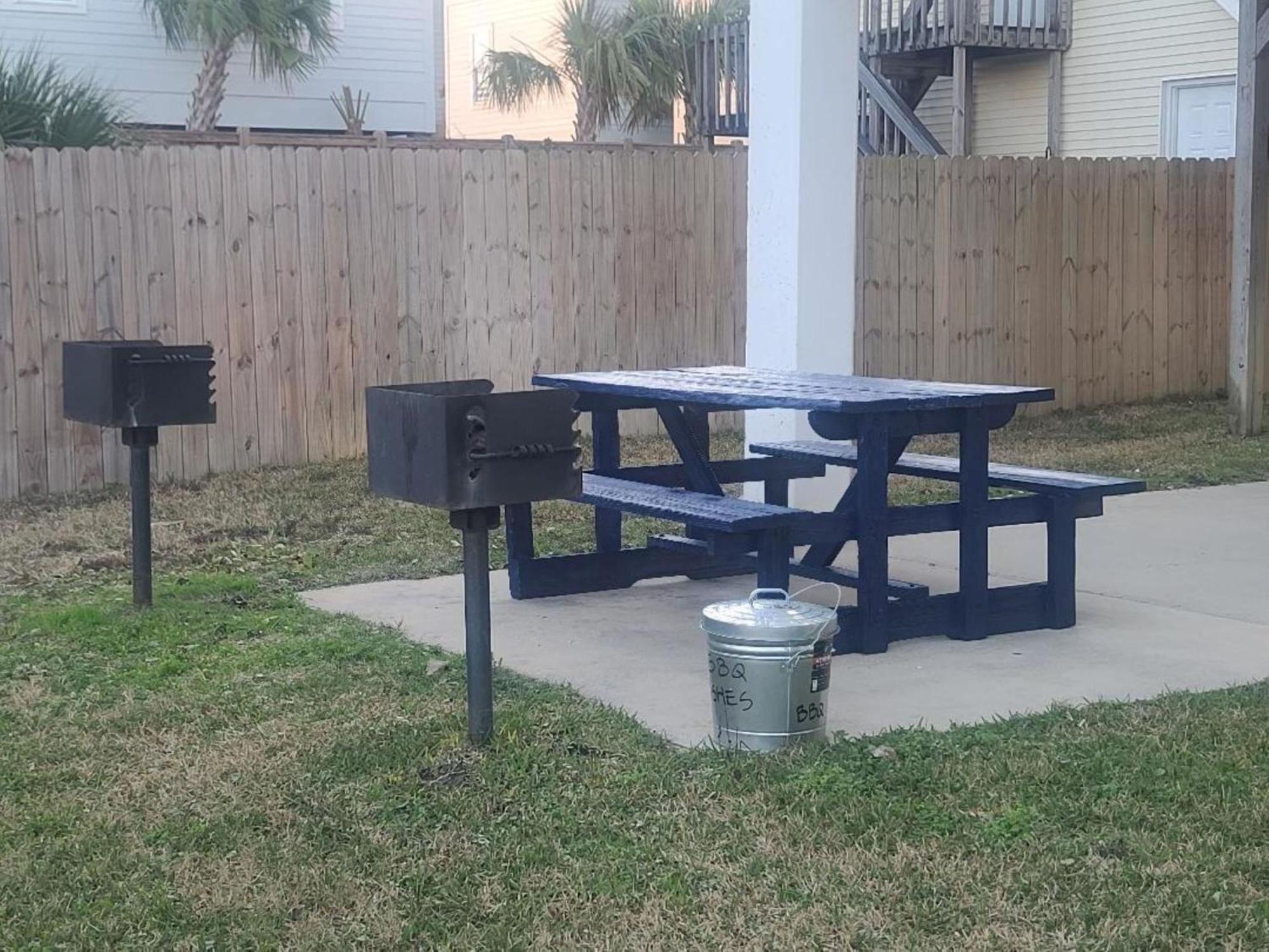 Cozy Condo Just Steps To The Beach, Unit 2 - Sleeps 4 Gulf Shores Exterior photo